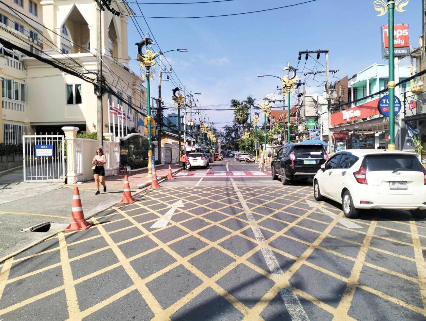 Beachwalk Minotel Patong 외부 사진