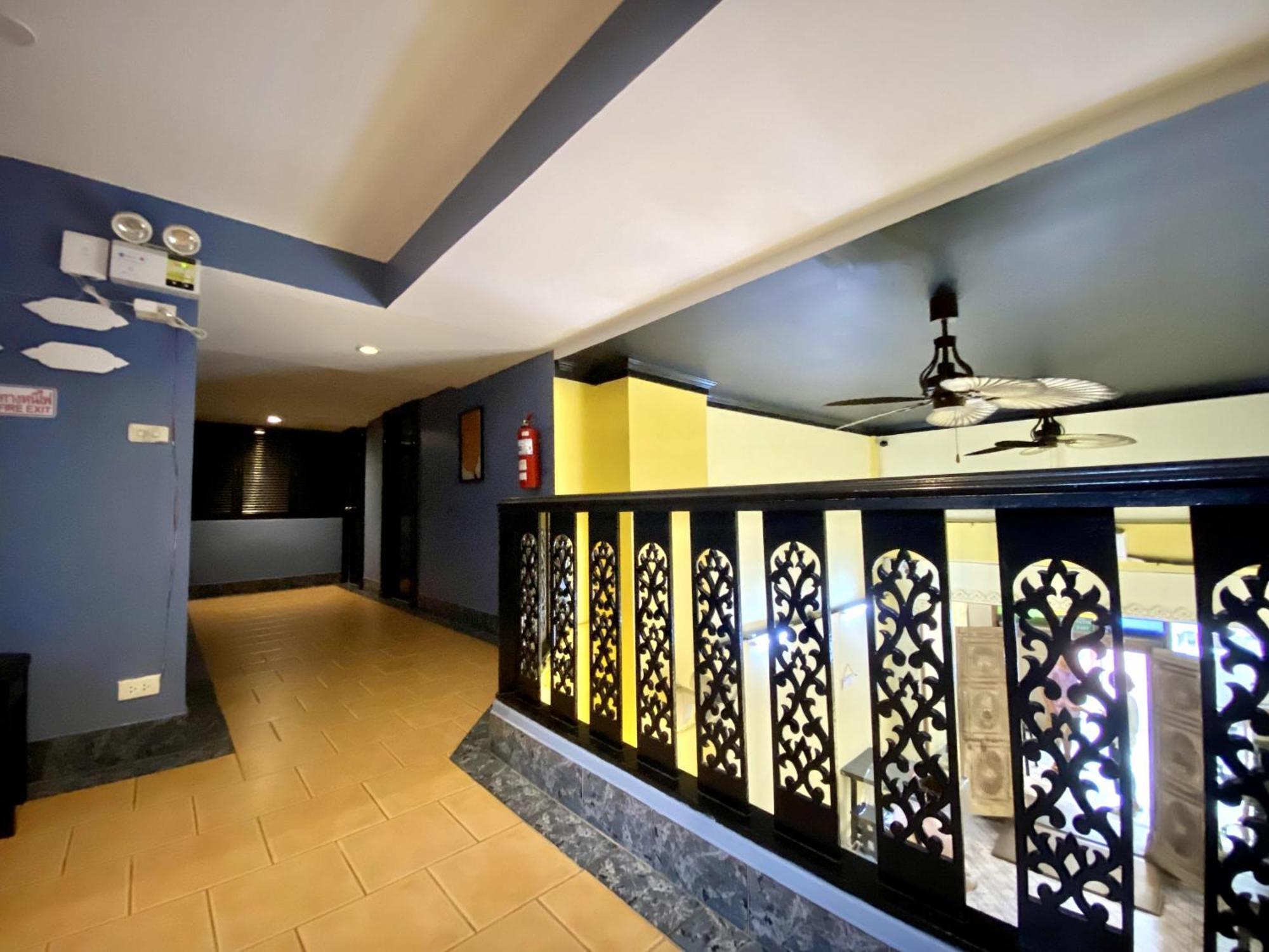 Beachwalk Minotel Patong 외부 사진