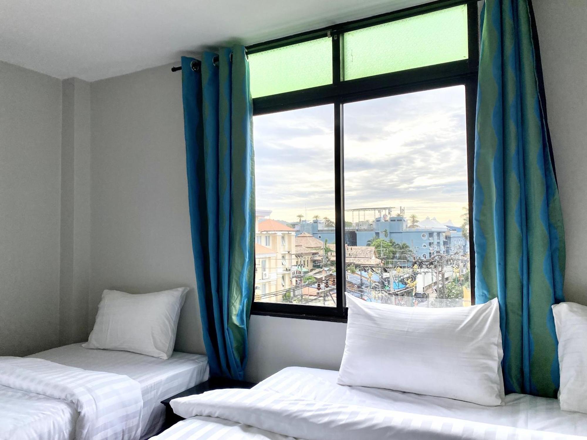 Beachwalk Minotel Patong 외부 사진