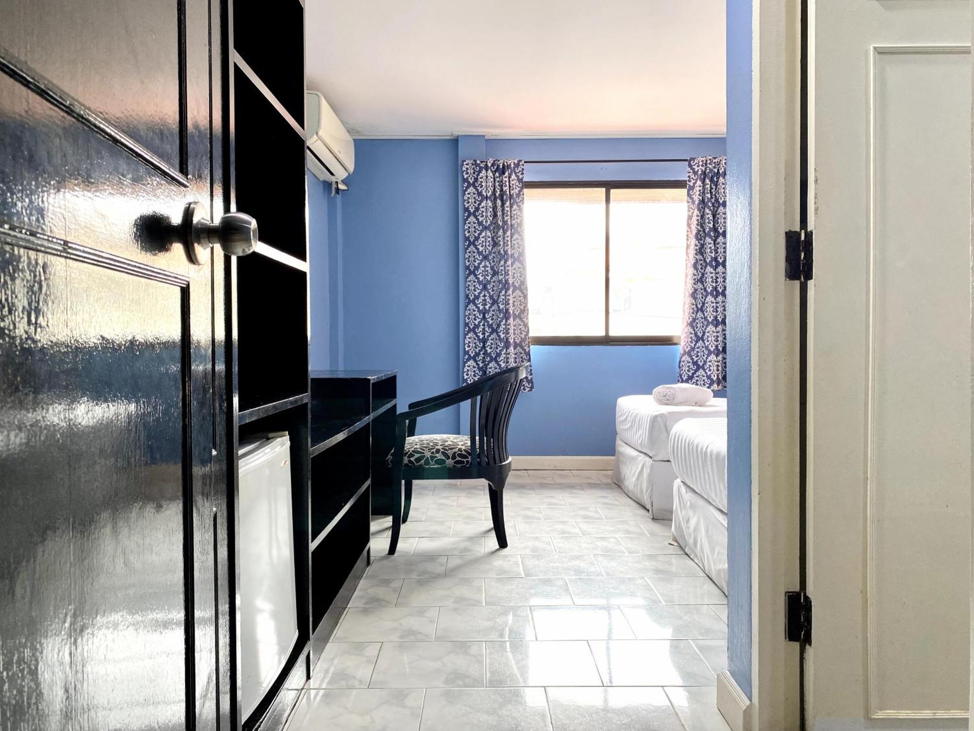 Beachwalk Minotel Patong 외부 사진
