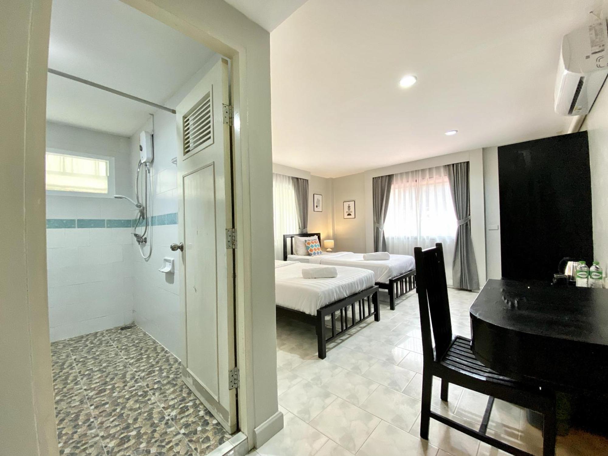 Beachwalk Minotel Patong 외부 사진
