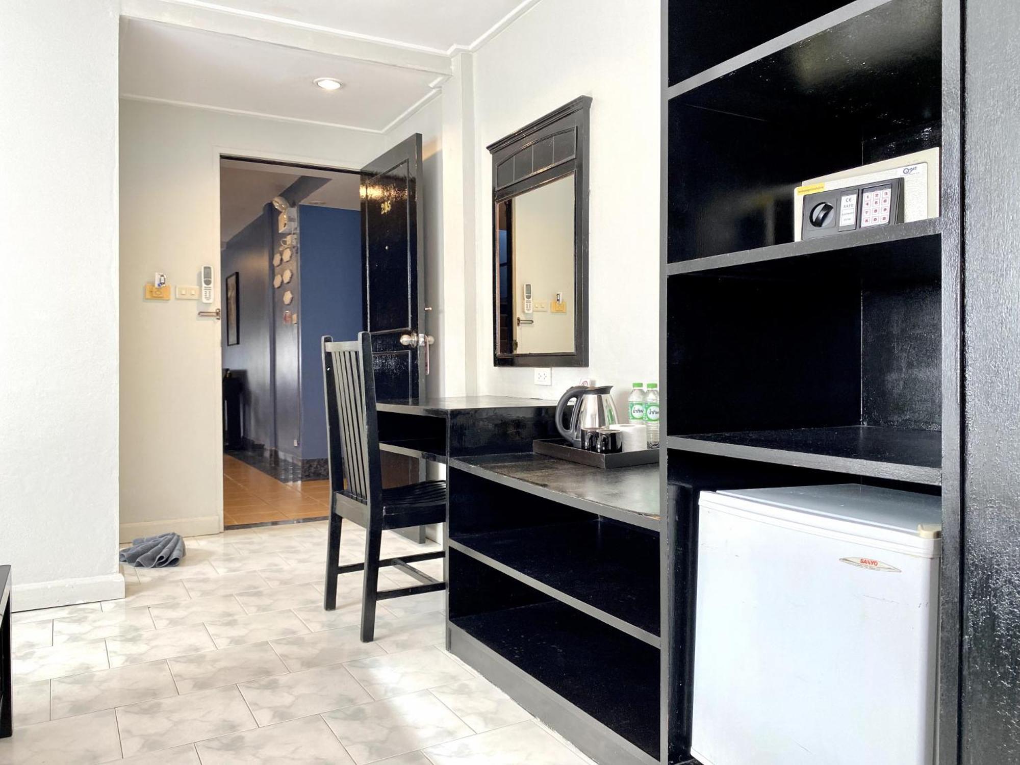 Beachwalk Minotel Patong 외부 사진