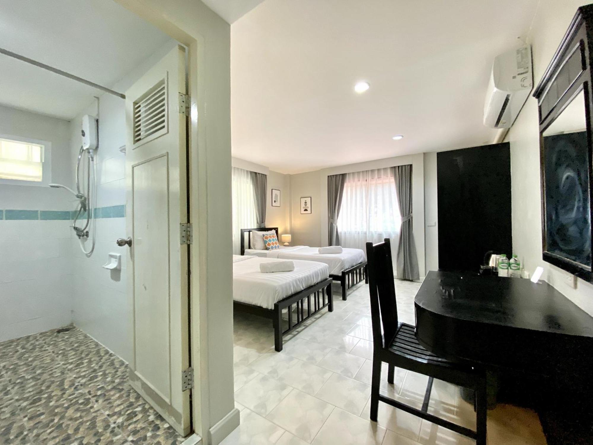 Beachwalk Minotel Patong 외부 사진