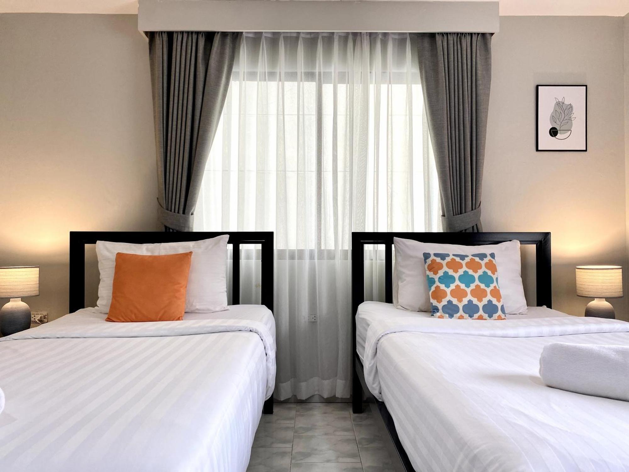 Beachwalk Minotel Patong 외부 사진