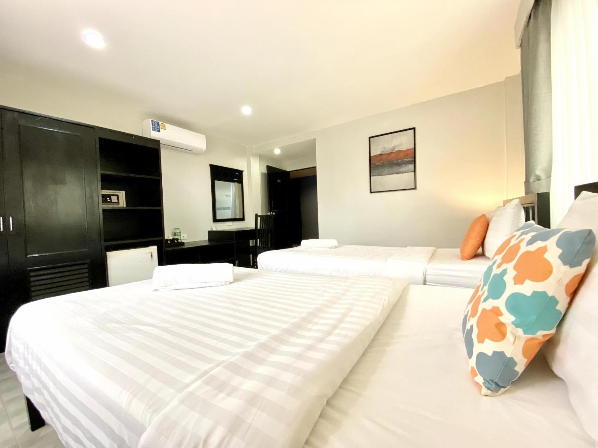 Beachwalk Minotel Patong 외부 사진