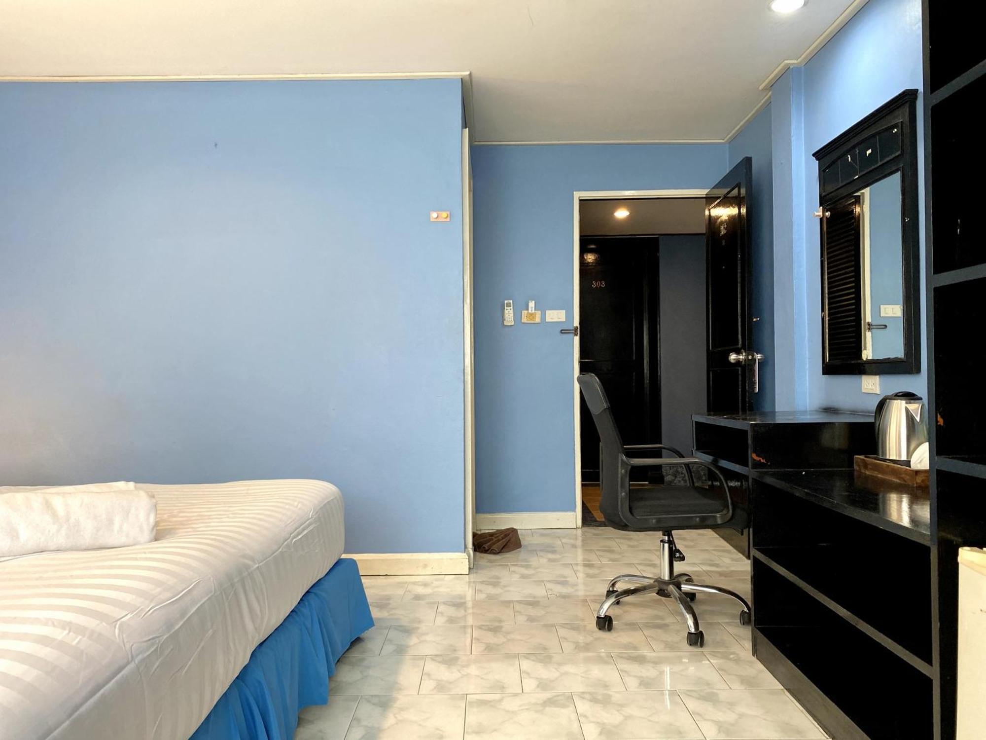 Beachwalk Minotel Patong 외부 사진