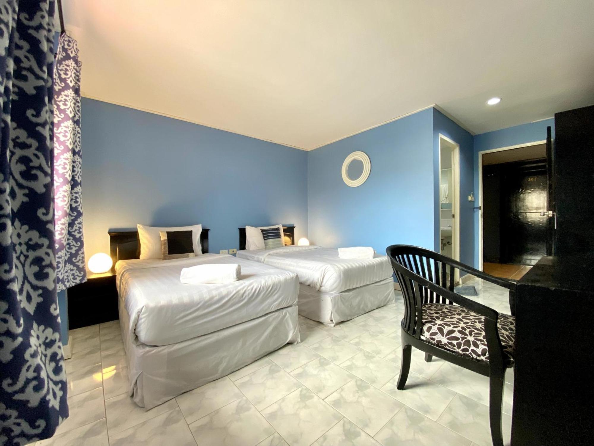 Beachwalk Minotel Patong 외부 사진